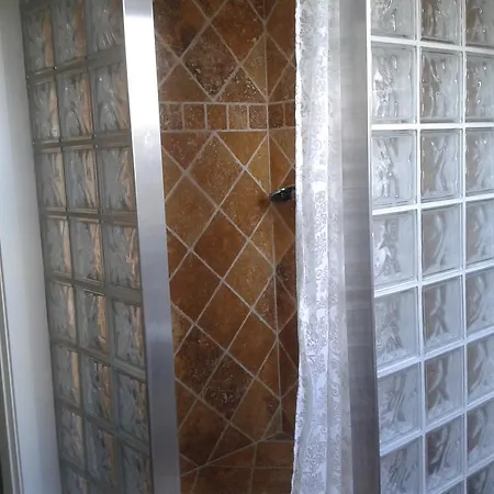 Hannas - 51 M2 Frühstückspension 3*